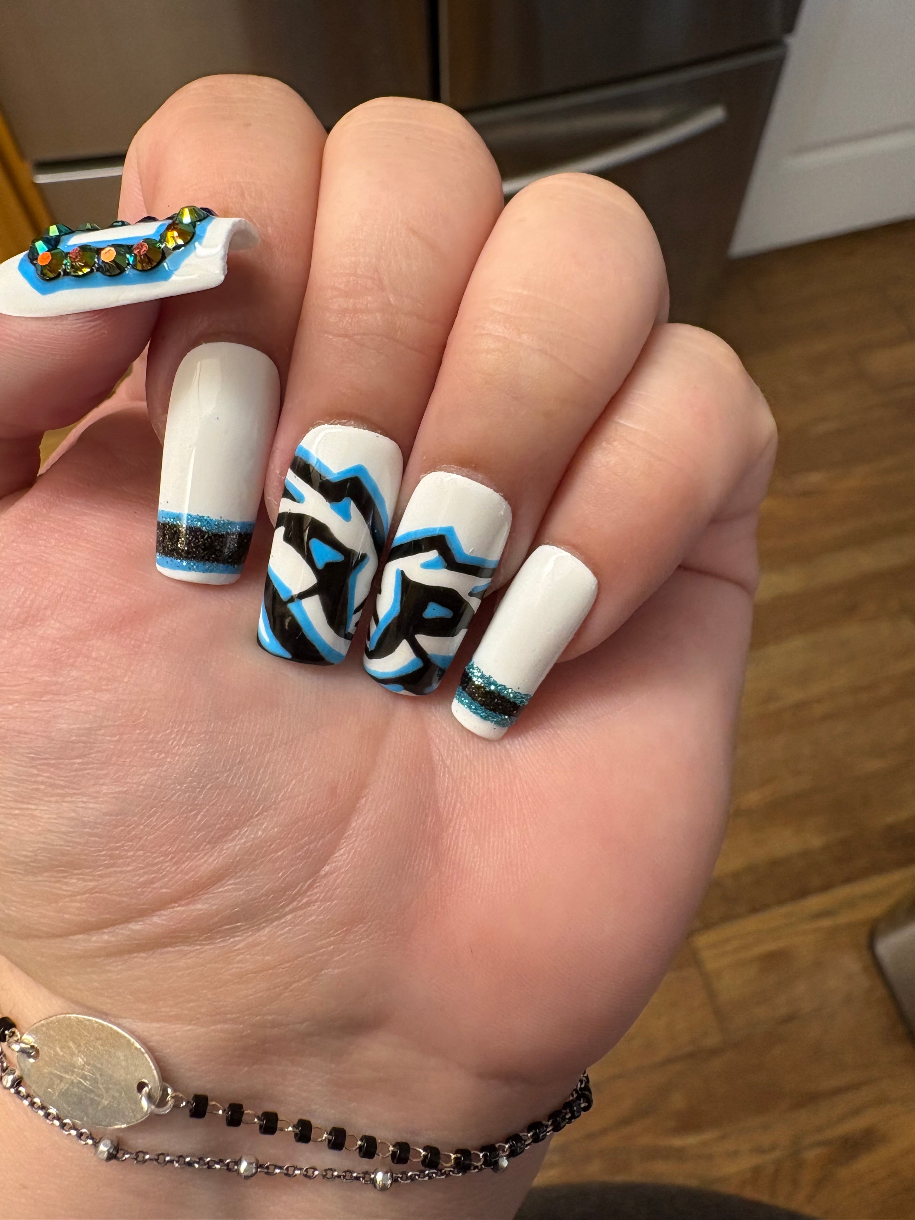 Custom Hockey-Inspired Press-On Nails